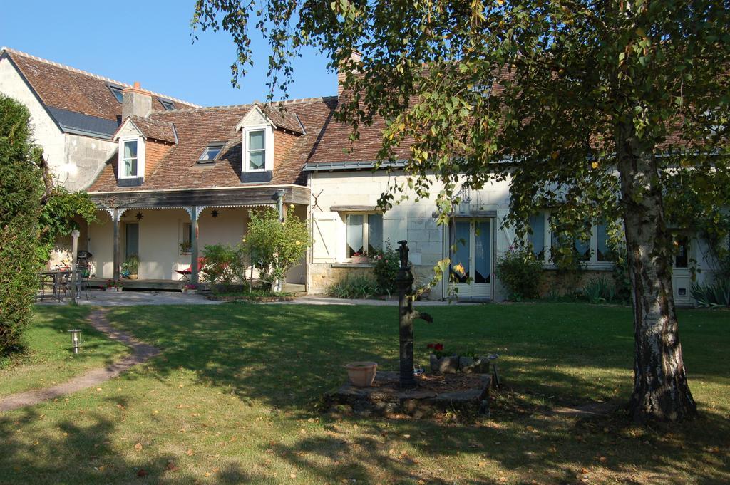 La Grange Dimiere, Pres De Tours Bed and Breakfast Saint-Genouph Exteriör bild