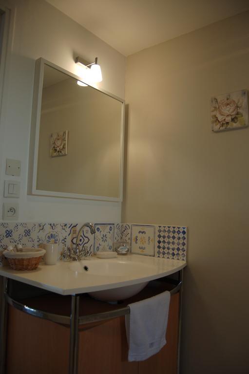 La Grange Dimiere, Pres De Tours Bed and Breakfast Saint-Genouph Rum bild